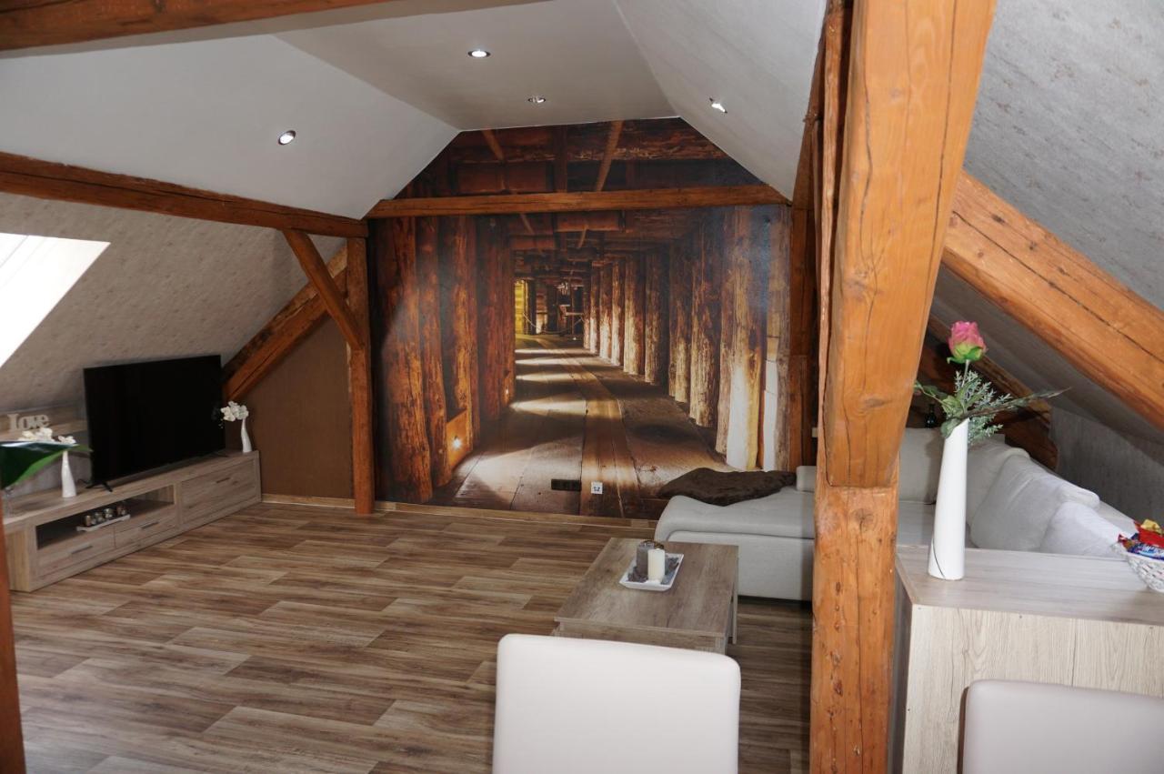 Aussergewoehnliche Dachgeschosswohnung Königslutter am Elm Exterior foto