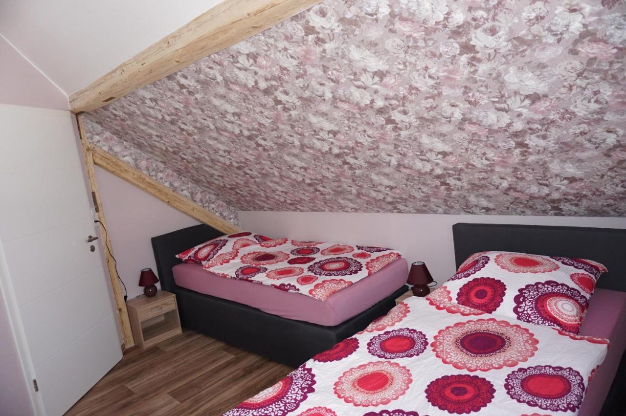 Aussergewoehnliche Dachgeschosswohnung Königslutter am Elm Exterior foto